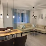In Krumpendorf Am Woerthersee Apartment